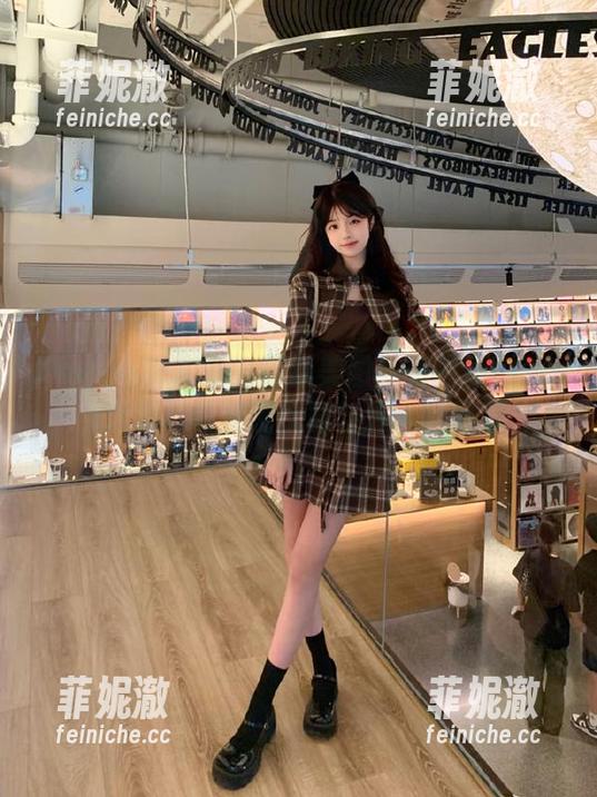 Xiuren秀人网-王馨瑶Yanni Xiuren秀人网 - 最新美图!王馨瑶Yanni泳装写真展现优雅与迷人的风采