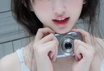 Xiuren秀人网 – 探索白露小猪短裤风格写真全集，原图带你领略惊艳瞬间！