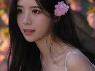 Xiuren秀人网 – 从程慧娴Phoebe网袜图包中获取灵感，分享她的独特风采与时尚态度