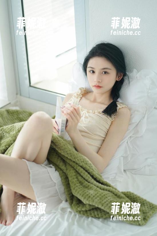 Xiuren秀人网 - 糯美子Mini最新作品曝光，校服里的青春气息扑面而来