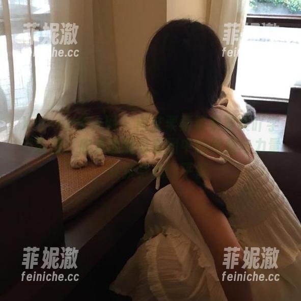 Xiuren秀人网 - 向艾栗栗栗栗栗栗吖学习瑜伽，欣赏原图与套图中的优雅与力量，收获身心的平衡