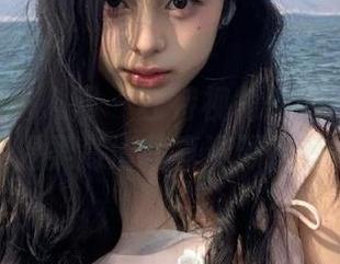 Xiuren秀人网 – 独特视角下的许嘉欣：温柔高清写真资源推荐