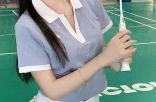 YALAYI雅拉伊 – 被赵洁的女皇风范所震撼，观看原图尽情领略她的无与伦比的美丽与魅力！