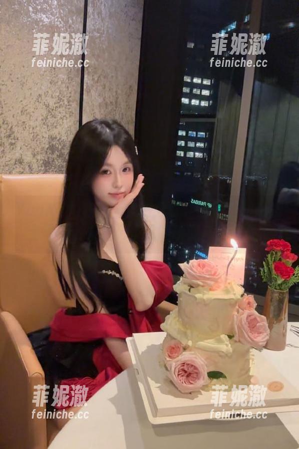 YouMi尤蜜荟-土肥圆Iris YouMi尤蜜荟 - 免费分享:土肥圆Iris护士写真合集,记录温暖瞬间与无限关怀