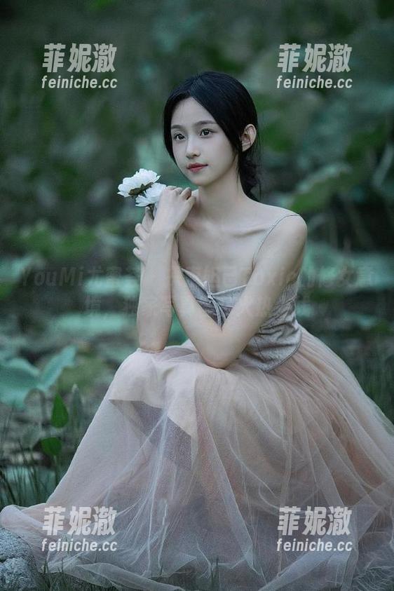 YouMi尤蜜荟-妲己Toxic YouMi尤蜜荟 - 探索妲己Toxic的修女意境,独家写真图包火热上线