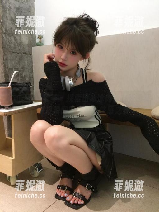 YouMi尤蜜荟 - 探索田冰冰肉丝在线图集，捕捉瞬间的优雅与性感之美