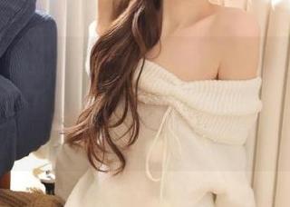 YouMi尤蜜荟 – 一步步走近蛋蛋_egg：无圣光吊带写真合集感受艺术的深邃与柔美