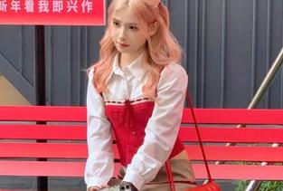 YouMi尤蜜荟 – “黄乐然姐姐”的卓越写真图片全新更新，探讨她背后不为人知的创作灵感与生活点滴！