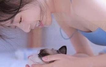 YouWu尤物馆 – 梦幻与现实交织，FoxYini孟狐狸女孩写真合集展现奇妙世界