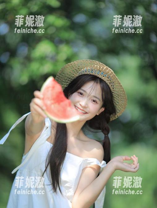 YouWu尤物馆-小尤奈 YouWu尤物馆 - 小尤奈的高跟鞋图包:自嘲式的风格资源,解锁你的韵味