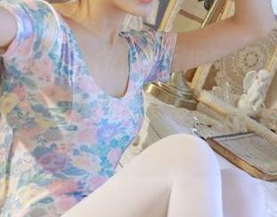 beautyleg – Dana白裙写真大赏：感受她在每一帧中散发的光芒，快来下载这份独特作品集！