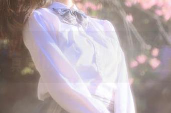 beautyleg – 来看看Dora的灰丝写真套图，真是让人流连忘返的视觉盛宴！