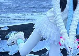 beautyleg – Faye最新棉袜写真更新，柔美与时尚的完美结合等你欣赏