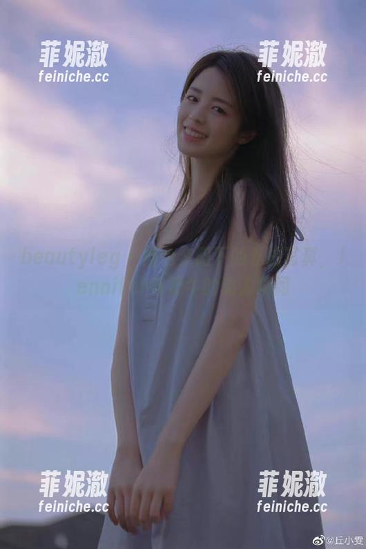beautyleg - 橙色夕阳下的私拍写真，Jennifer与奶牛的动人瞬间
