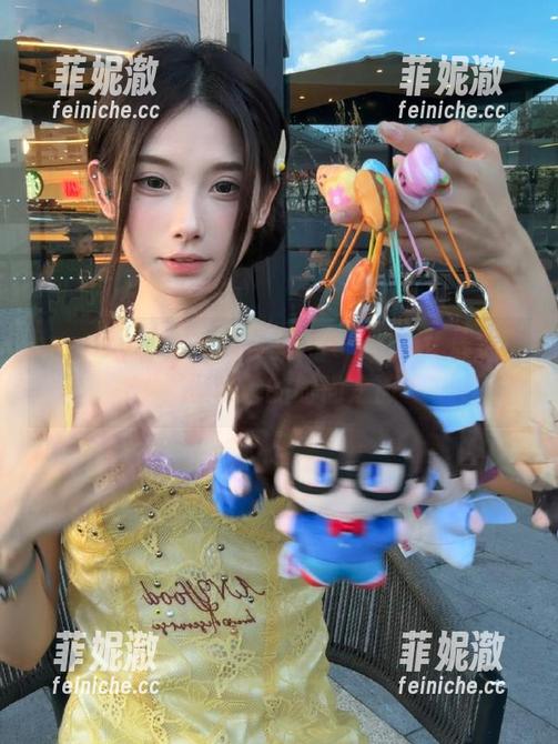 beautyleg - 观看Sara制服的专属原图，探秘她的时尚之旅