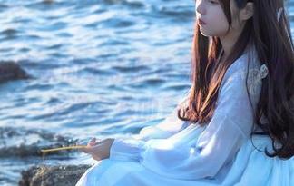 eloise软软的水手服系列套图，带你体验海洋女孩的青春风采