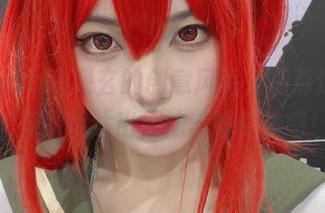 领略lovely呆玄的创意风采，高清过膝白丝美图传达出无法言喻的情感！