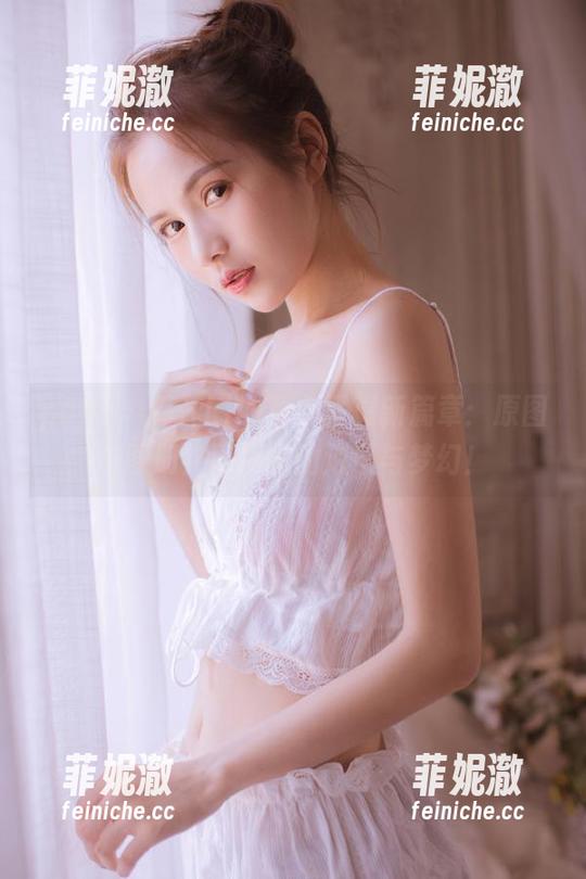 pans - 揭开kiki粉色写真新篇章：原图与图册共同演绎的浪漫与梦幻！