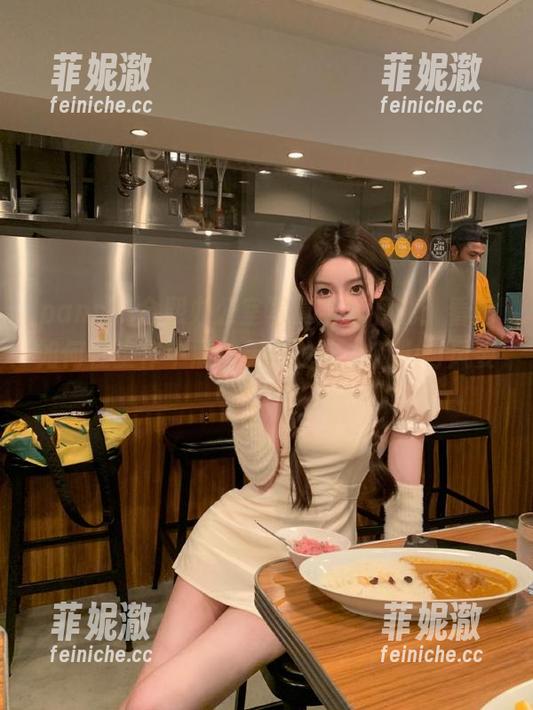 pans-金熙 pans - 金熙办公室写真全集下载:看她如何在工作中展现无与伦比的魅力与风姿!