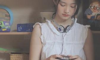 pans – 探索雨涵短裙在线图集，感受她的时尚与可爱！