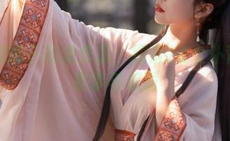 七七娜娜子高清作品：探索2B女仆背后的故事与美丽