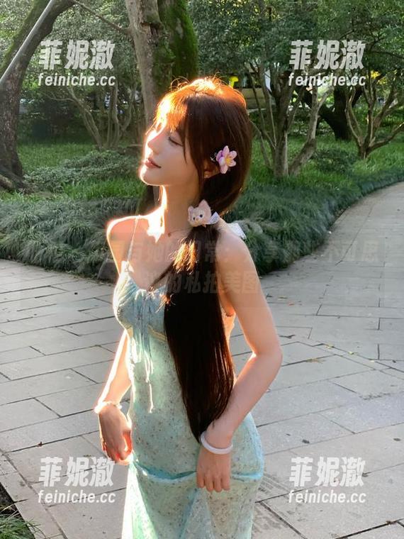 丽柜 - 伊园与她的日常：分享那些不可思议的私拍美图