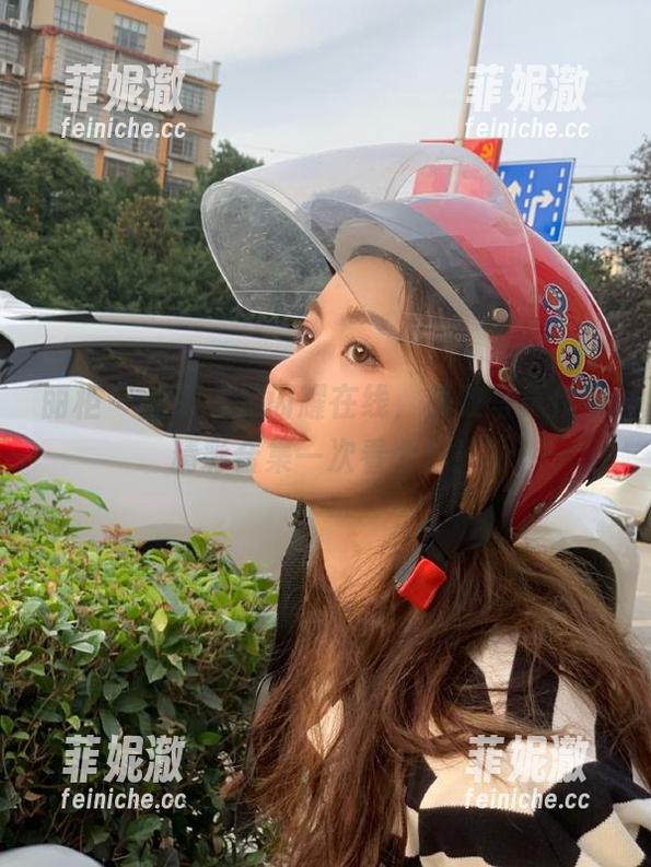 丽柜-兔子 丽柜 - 兔子美足闪耀在线,极致写真作品精彩合集一次看个够!