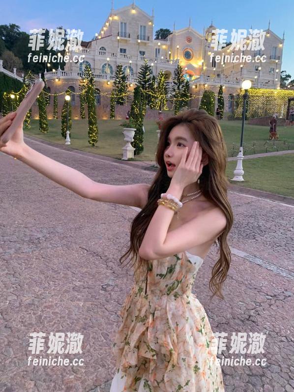 丽柜 - 小七的果香丝甜美图作品，真实记录每一份甜蜜时光！