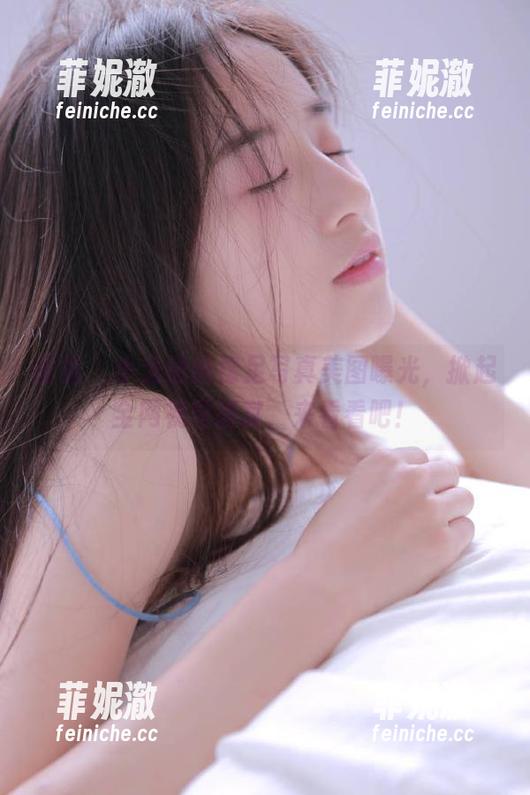 丽柜-小戈 丽柜 - 小戈最新裸足写真美图曝光,掀起全网视觉盛宴,来看看吧!