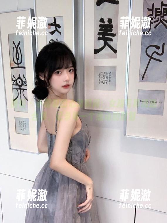 丽柜 - 小璐璐的心动瞬间：女孩写真精选合集，记录每一个感动的时刻