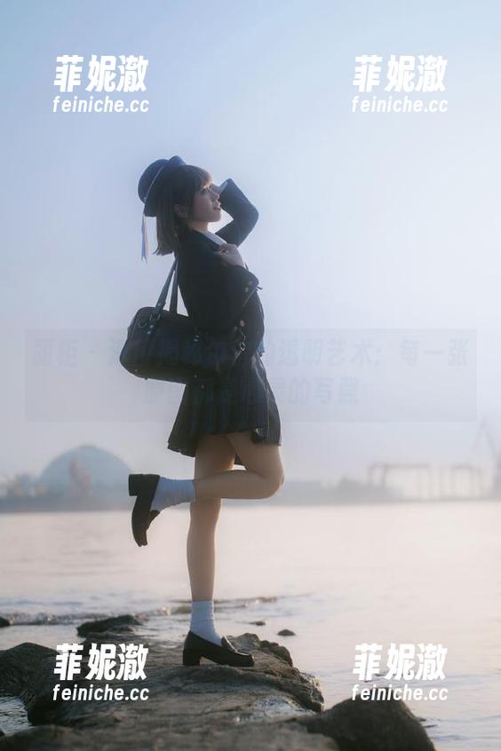 丽柜 - 深度揭秘尔尔的透明艺术：每一张原图都是心灵的写照