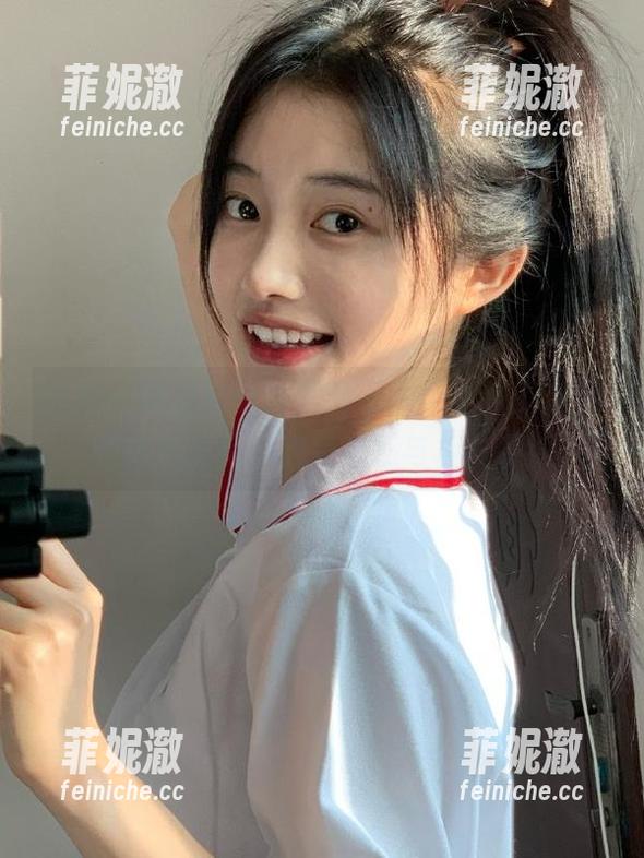 丽柜-柒柒 丽柜 - 柒柒最新全套制服图包上线,带给你前所未有的穿搭灵感与视觉享受