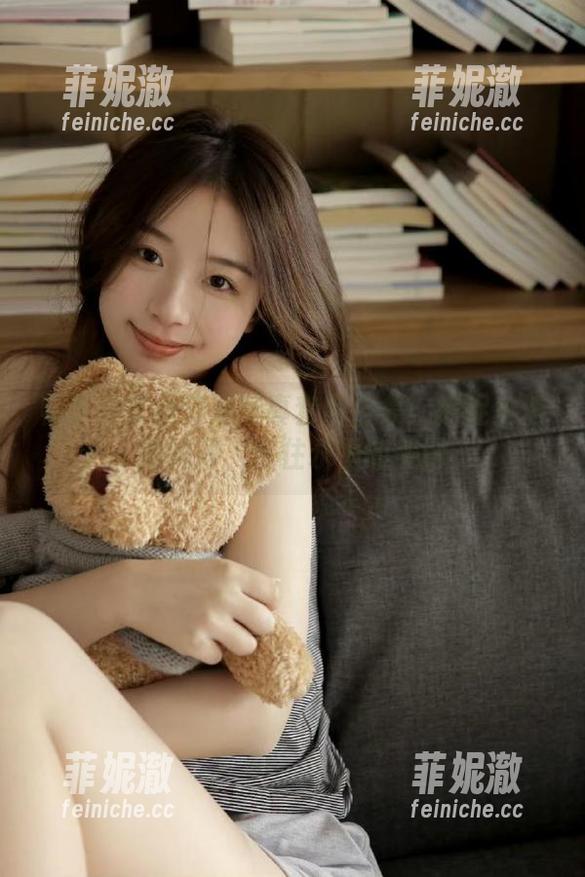 畅享乔依丝滴滴写真套图合集：捕捉生活的瞬间，留住永恒的美丽