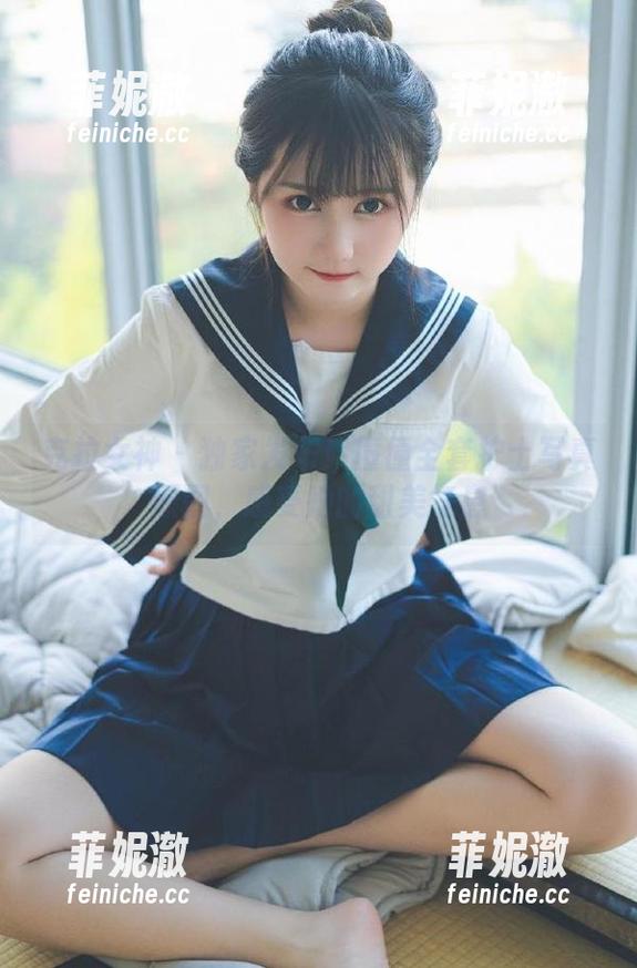 克拉女神 - 独家发布！僮僮全套护士写真原图，感受她的甜美气息