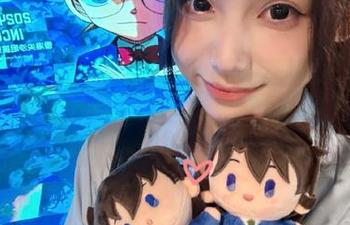 克拉女神 – 妮子的比基尼在线美图，演绎夏日海滩的无限诱惑