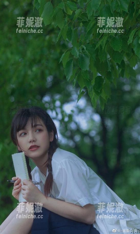 克拉女神 - 最新图册分享：雅楠比基尼写真，捕捉每一个迷人的瞬间！