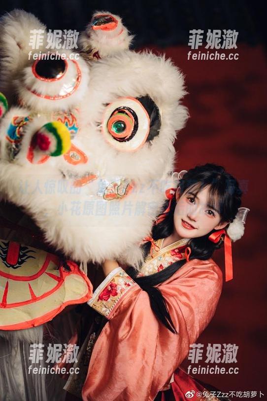 兔子Zzz不吃胡萝卜 让人惊叹的“兔子Zzz不吃胡萝卜”写真,小花原图照片解密背后的故事