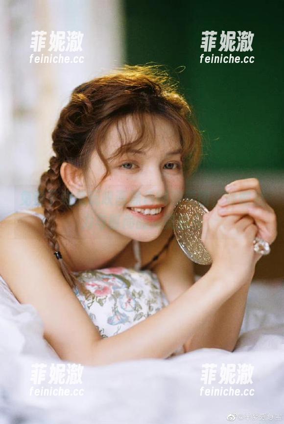 兔玩映画 免费下载兔玩映画黑色制服美图,领略魅力与时尚的完美融合