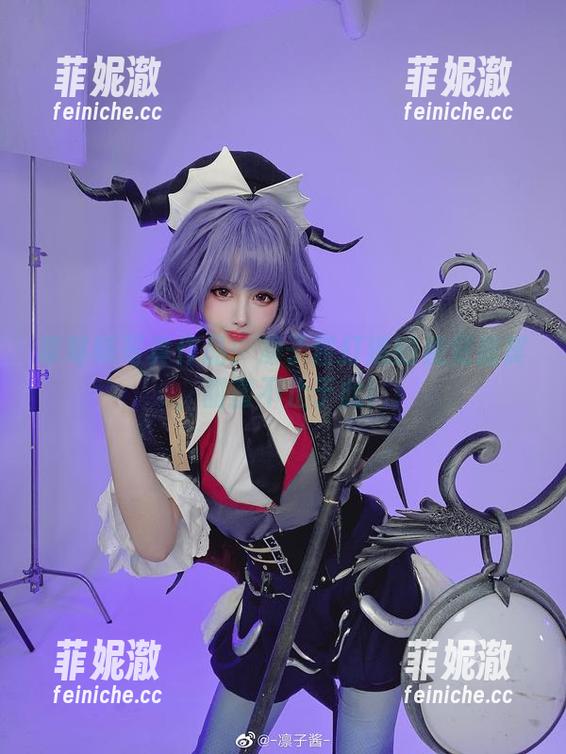 凛子酱 草莓味写真作品:凛子酱打造的视觉盛宴,甜蜜不止于此!