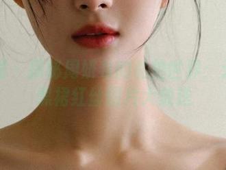 微密圈 – 探秘周妍希的私拍世界：无水印黑裙红丝图片大放送
