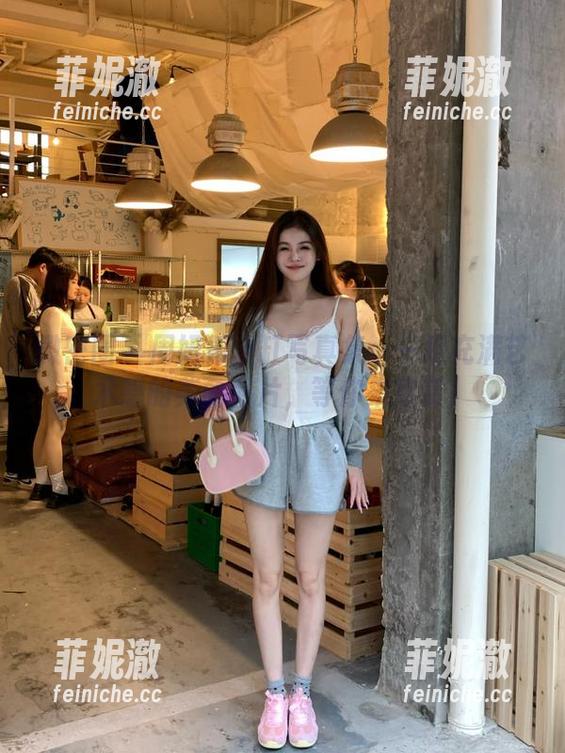 周妍希 微密圈 - 周妍希浴缸写真集:一组充满艺术感的美丽图片,等你来欣赏!