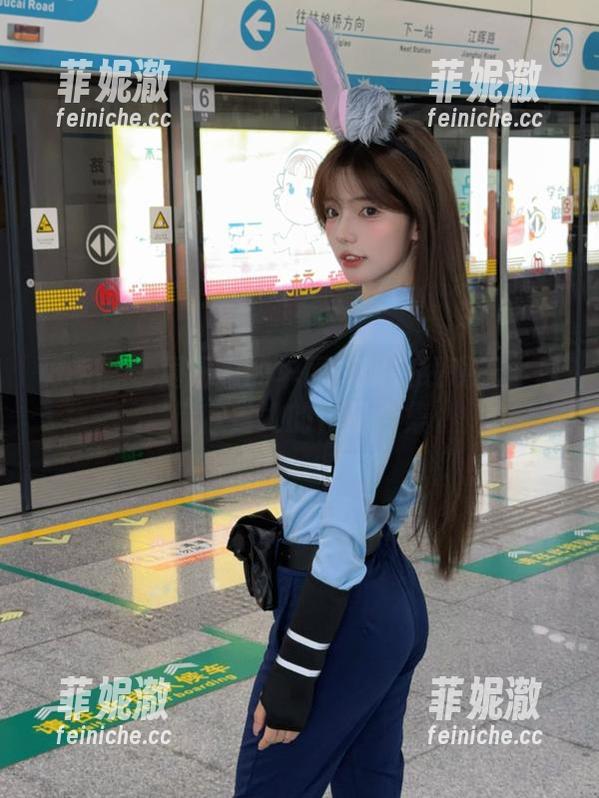 周妍希 微密圈 - 周妍希的华丽礼服在线观看:尽情欣赏她的作品合集
