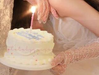 嗲囡囡 – 在线查看Emily顾奈奈酱少女写真作品，发现她镜头内外的动人故事