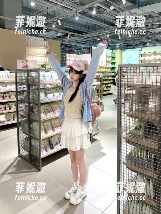 嗲囡囡-奶茶Emily 嗲囡囡 - 奶茶Emily学姐全套写真免费下载,与你分享青春与甜蜜