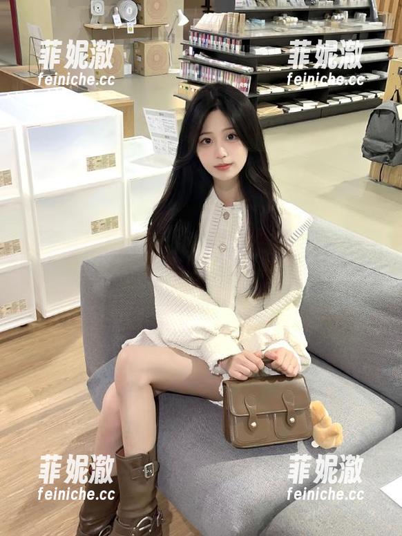 嗲囡囡 - 施忆佳KITTY精选妹妹高清写真合集，用镜头讲述关于美与青春的故事