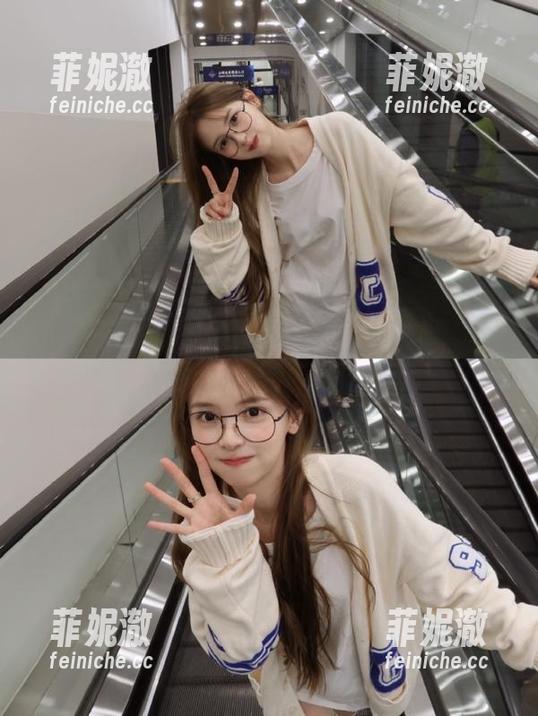 嗲囡囡-模特YOYO 嗲囡囡 - 模特YOYO办公室精彩全集:免费下载她的独特写真,爱好者的必备资源!