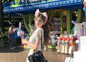 嗲囡囡 – 释放你的灵感，陈雅漫VICKY的灰丝免费写真资源任你挑选！