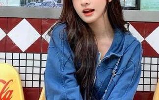 头条女神 – 杜菲菲红裙高清壁纸，绽放青春活力的迷人瞬间