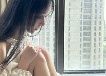 头条女神 – 重磅推出：杨漫妮baby无圣光萝莉最新作品，带来视觉与心灵的双重享受