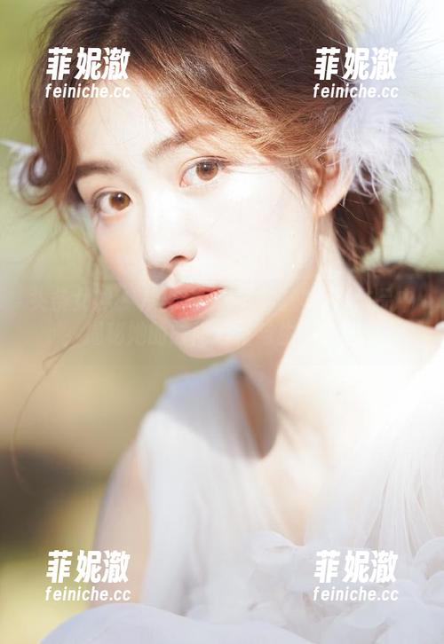 头条女神 - 从神琦泽步的美腿图包作品中，揭秘她的时尚穿搭与生活态度！